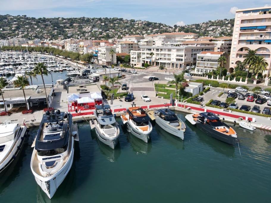 Port Azur Apartamento Vallauris Exterior foto