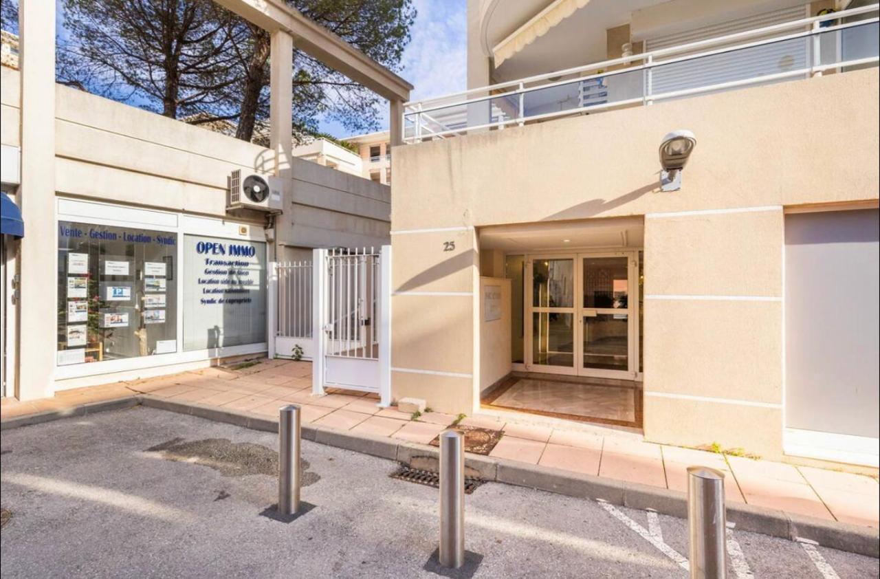 Port Azur Apartamento Vallauris Exterior foto